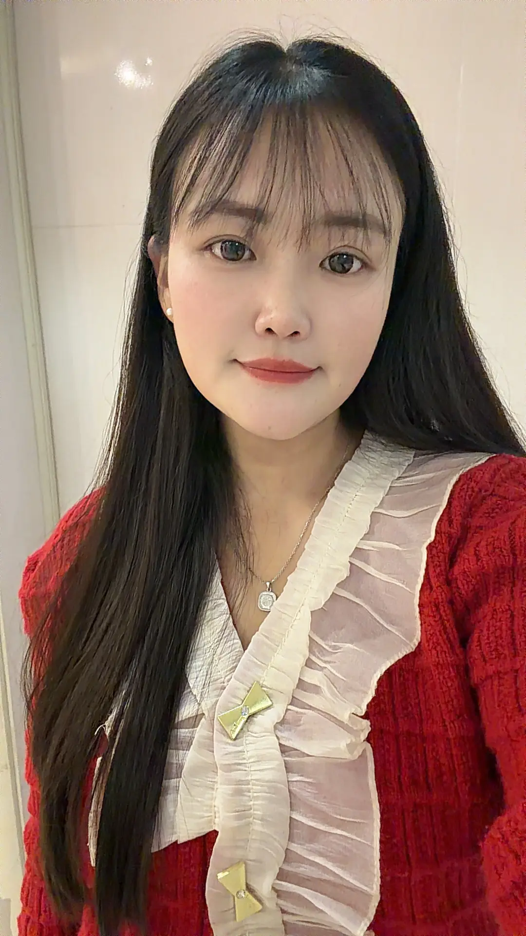 我们好像总在焦虑，怕赚的钱支撑不起想要的生活，怕脚步赶不上别人的节奏...