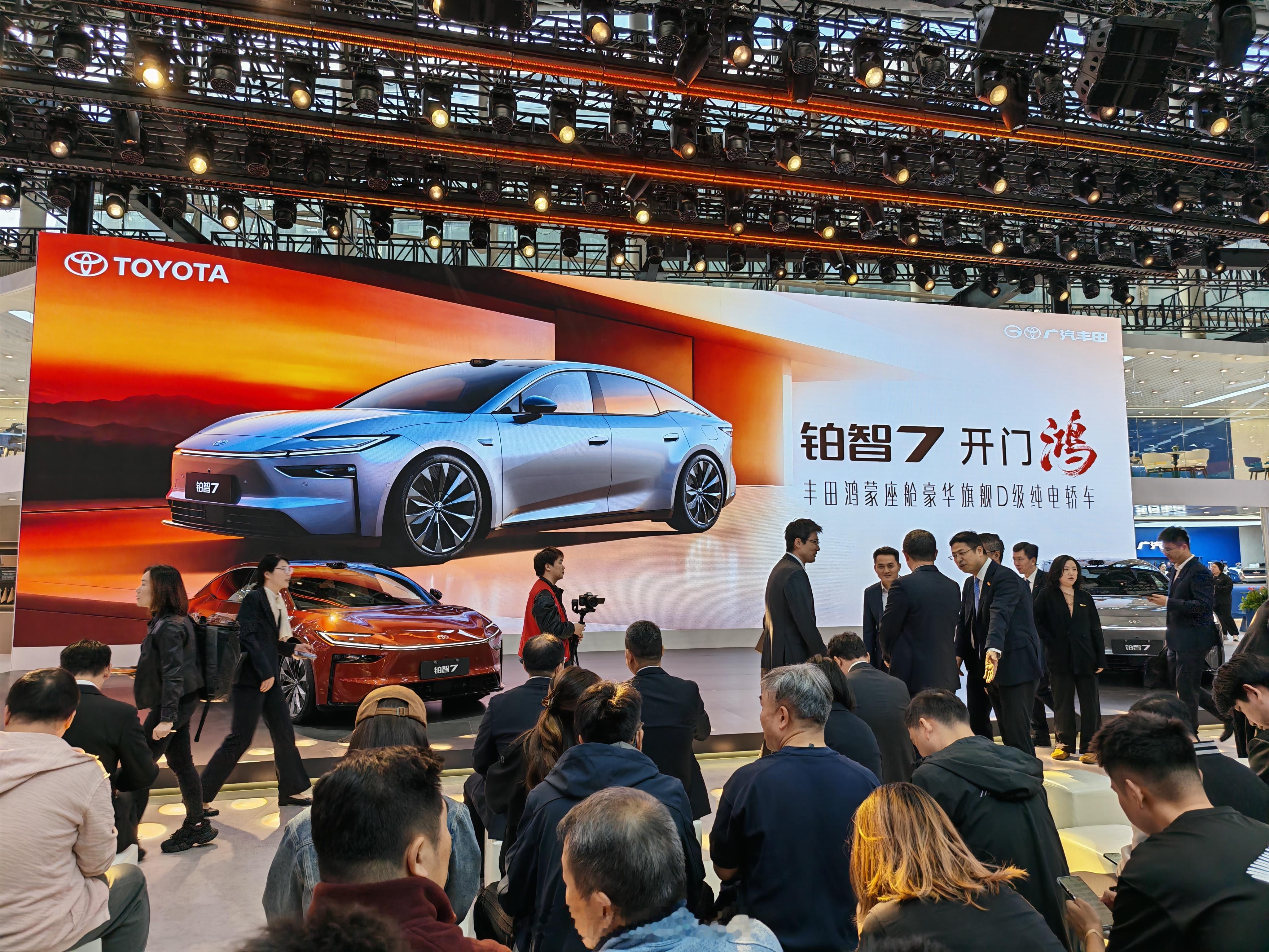 这个骨节点，丰田要发铂智7会不会有点尴尬了呢？高市你好好做个人