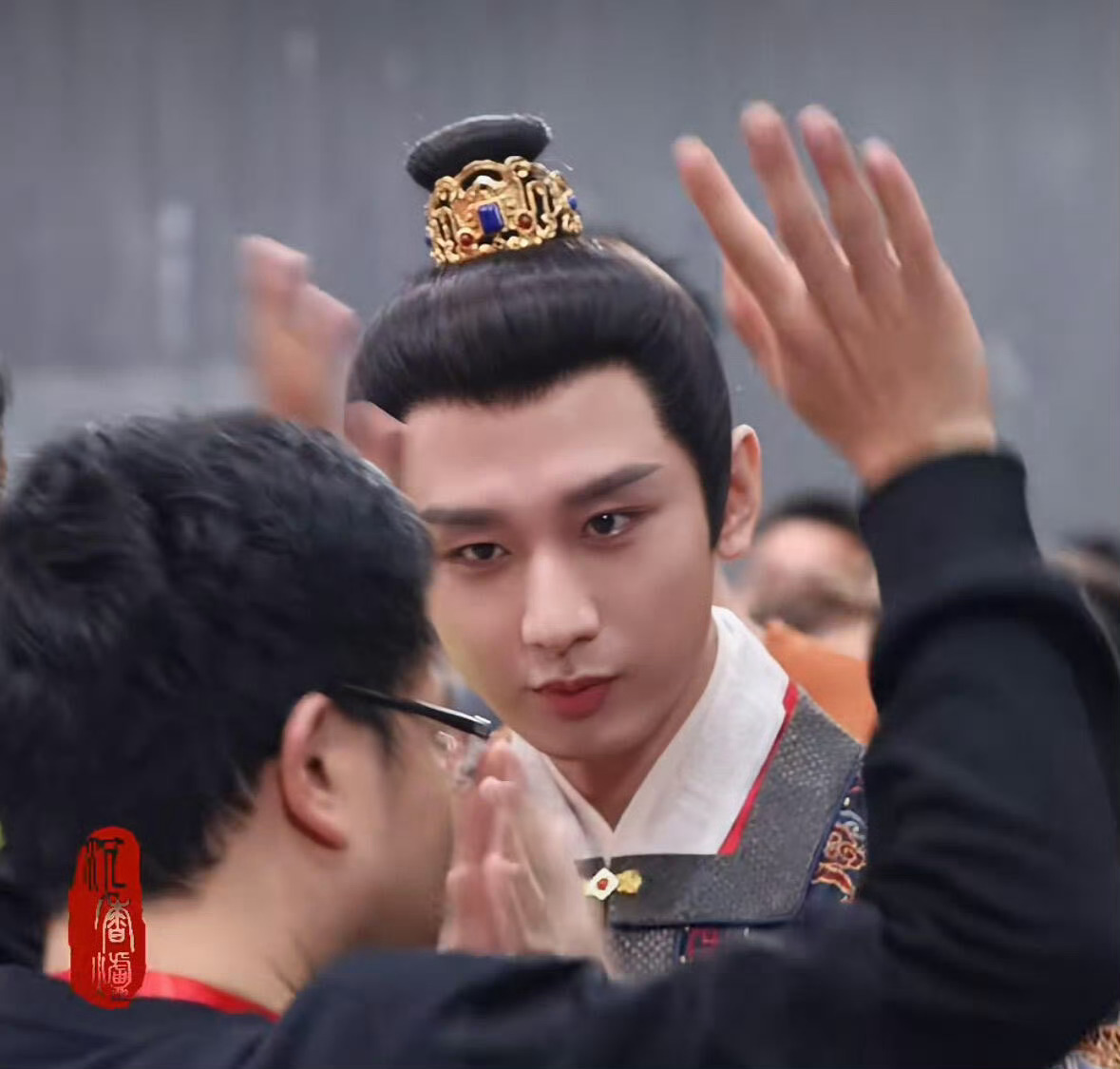 成毅两京十五日开机，太子殿下这个眼神好入戏！ ​​​