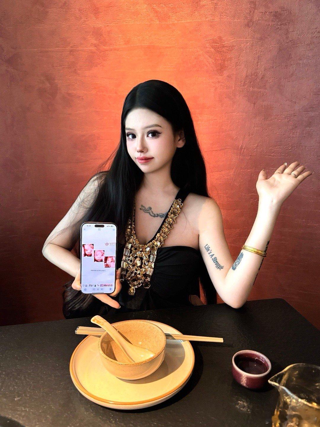 相爱五年结婚两年1➕1🟰3💗  ​​​