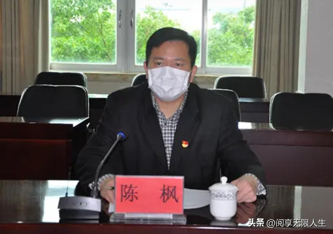 法学界陈枫说：“真正的大国教育，应该是母语立魂，国史立根，专业立身，外语为用。”