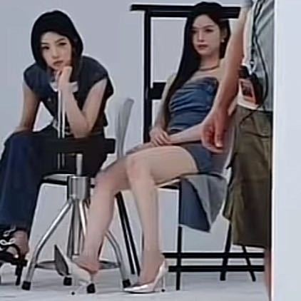 就算这脚沾满💩让🇺🇸丝闻，🇺🇸丝也只会觉得香