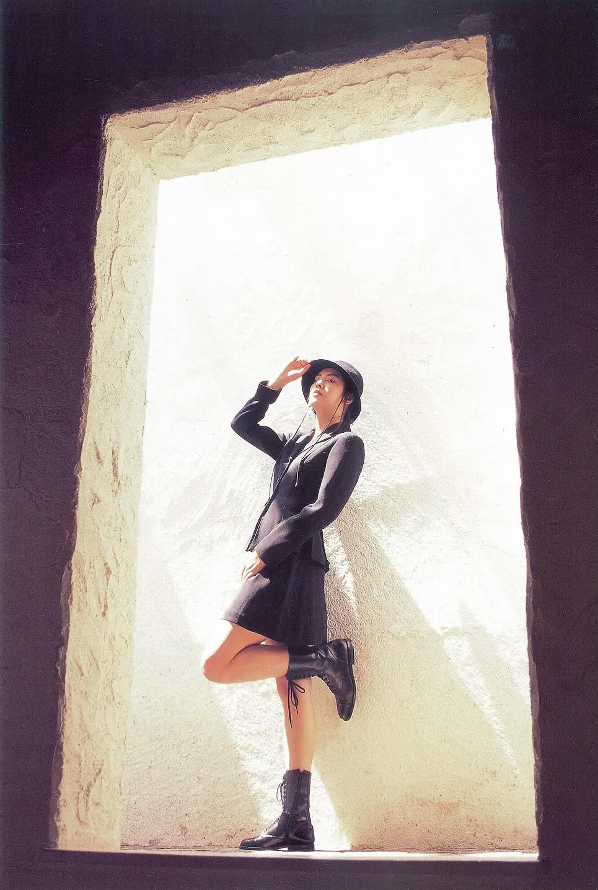 大长腿才能短裙配高帮鞋 