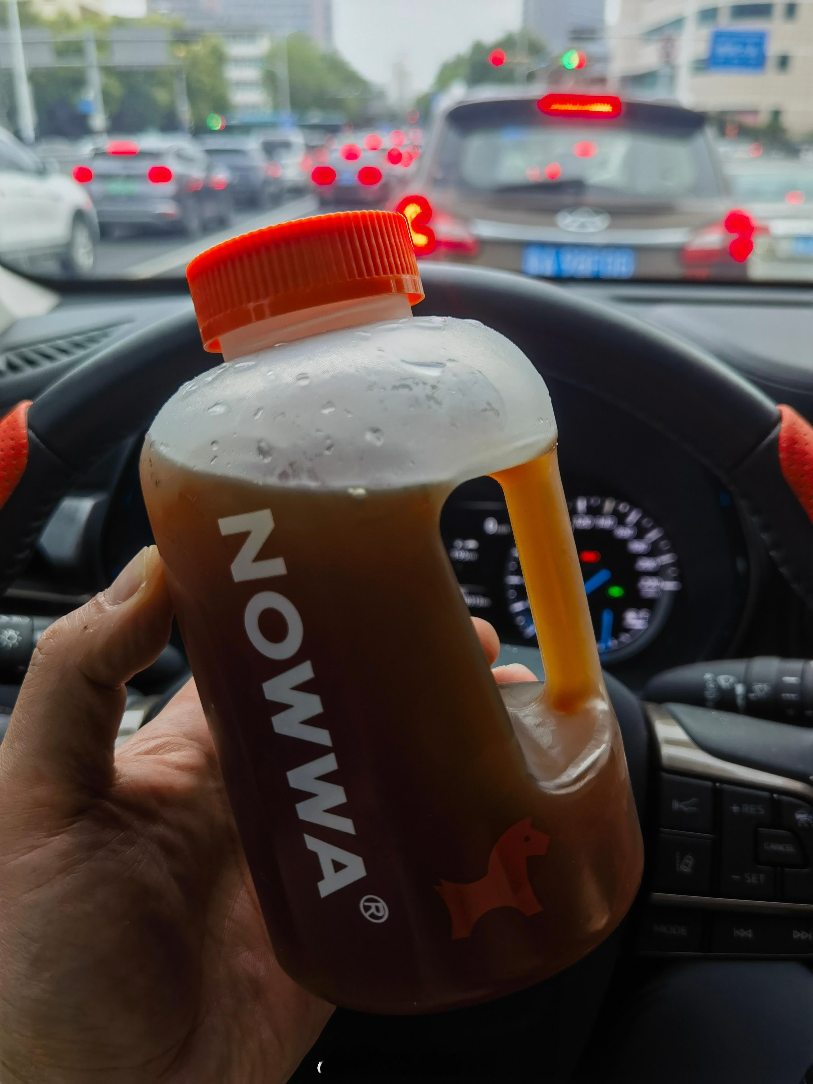 #迪丽热巴济南#我就想问问热巴济南热吧？冰咖啡都得论桶喝了… ​​​