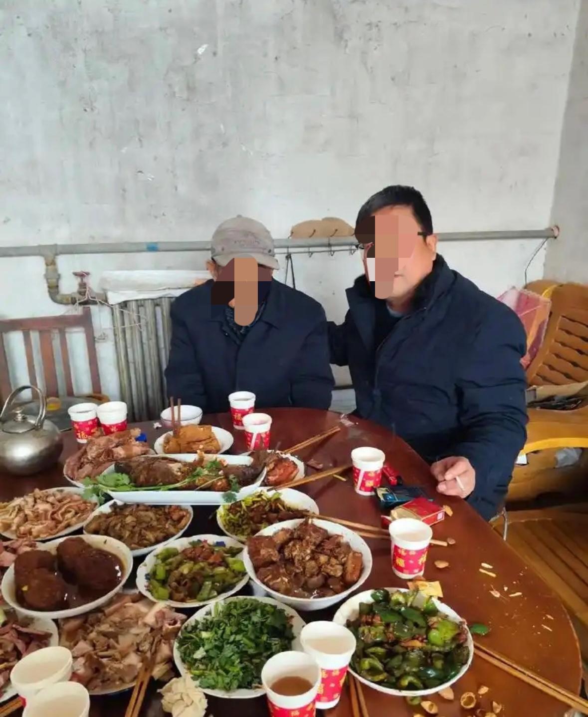 过年期间，经过观察发现：

凡是翁婿关系比较好的，岳丈和女婿之间肯定有一个共同的