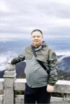 《正高级名师刘飞：湘乡物理教育的领航者》
       刘飞，中小学正高级教师，