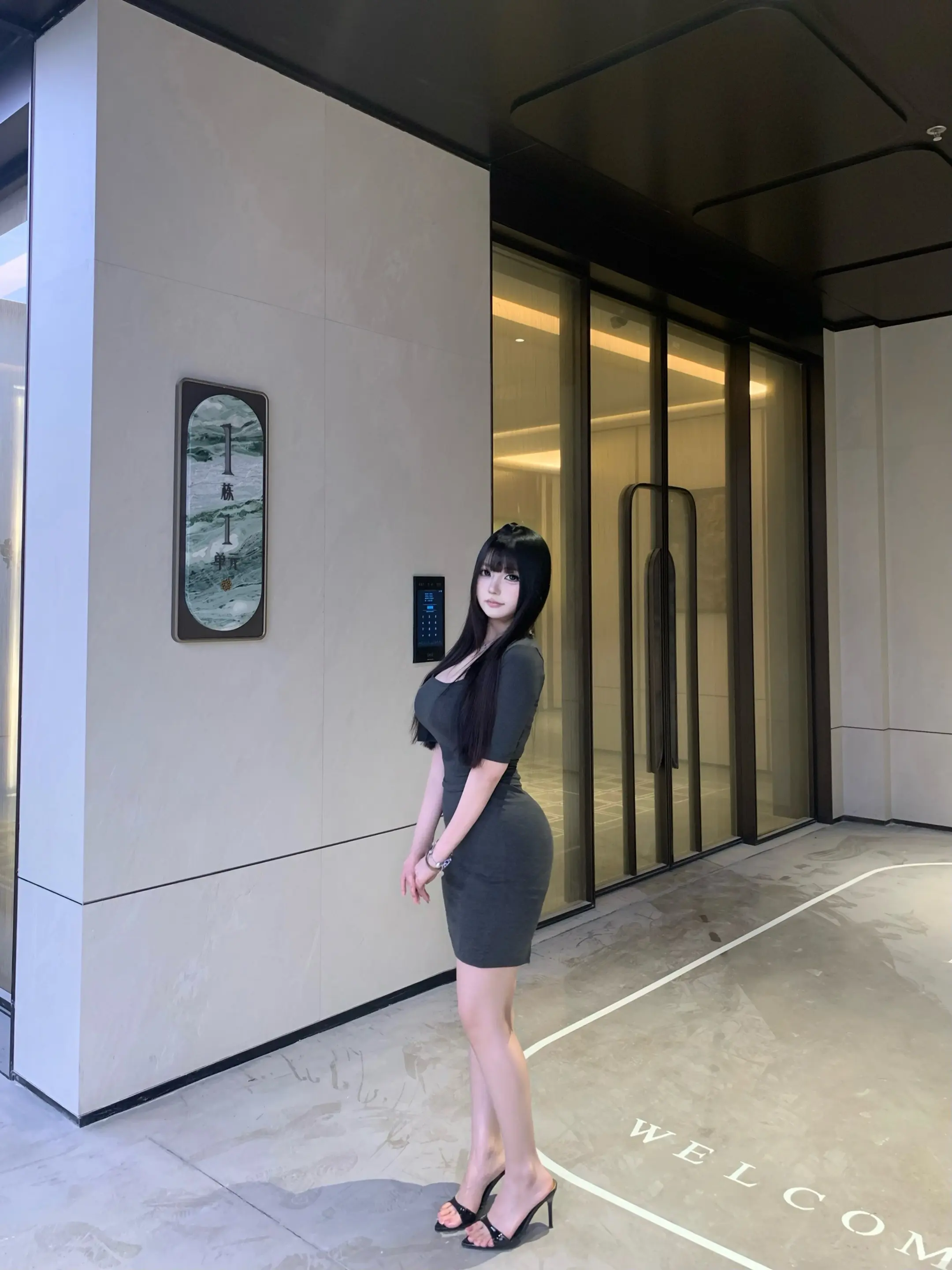 在这个避孕套满天飞的世界 我居然还想要纯粹的爱情