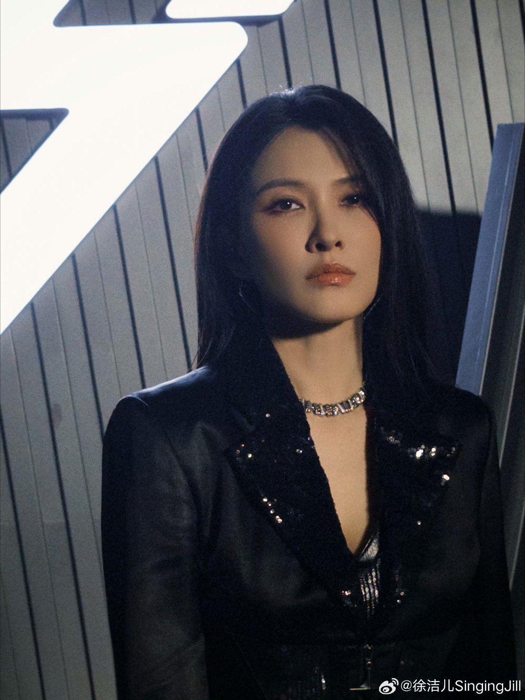 徐洁儿乘风唱担徐洁儿修音响 徐洁儿《现在不跳舞要干嘛》舞台杀疯了！全开麦唱跳稳到