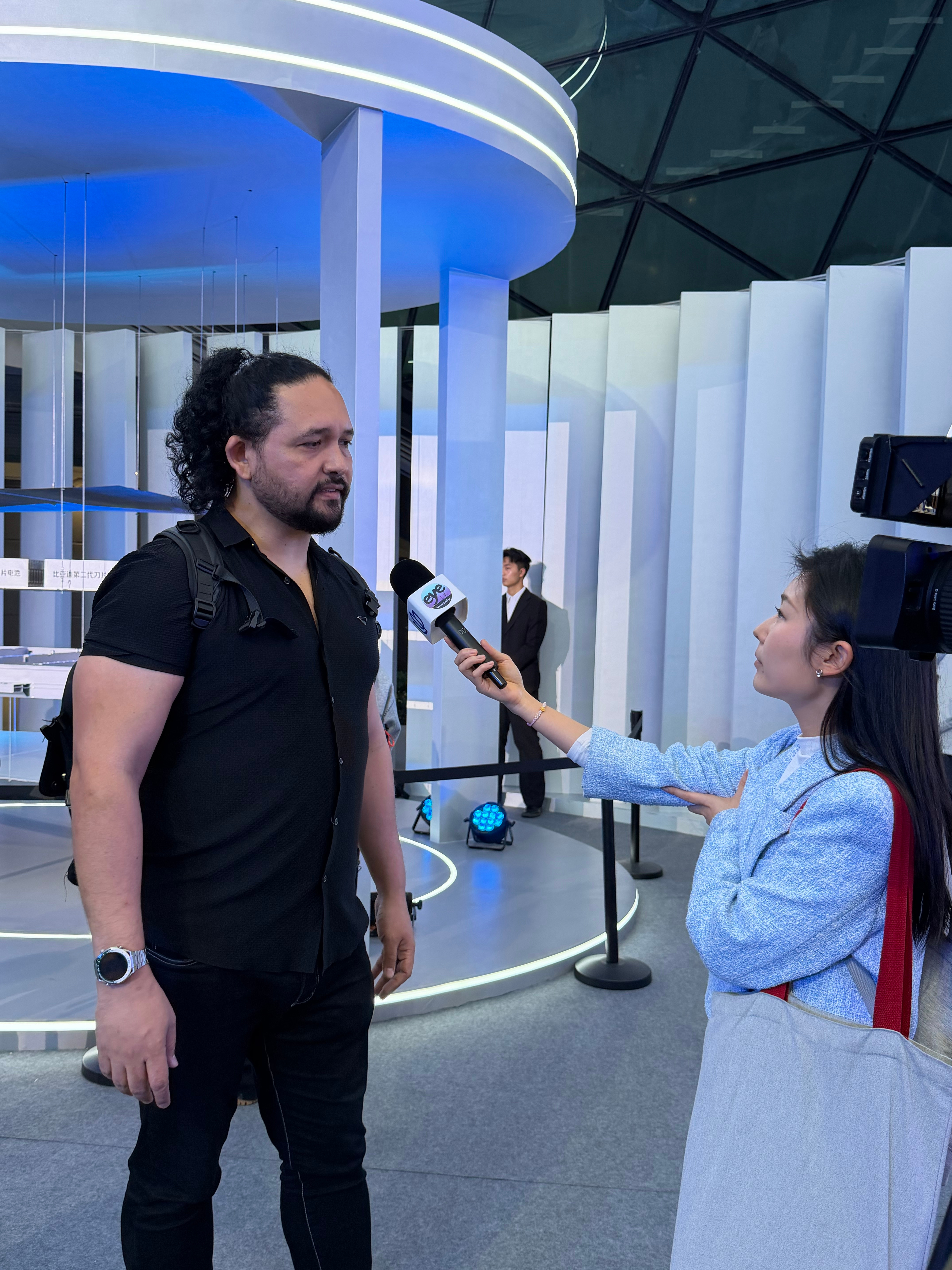 比亚迪颠覆性技术发布会开始了！ 