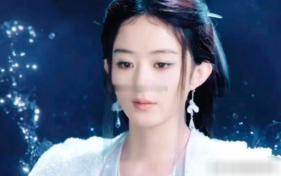 赵丽颖客串古偶剧《逍遥》引热议，久未进组的她因定妆照显疲态，被质疑“资源降级”。