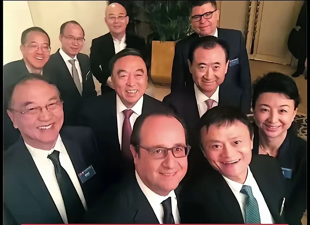 发现没有，大富豪的面相几乎都有一些共通之处。你看，那些耳朵紧贴脑袋，大脑门的设计