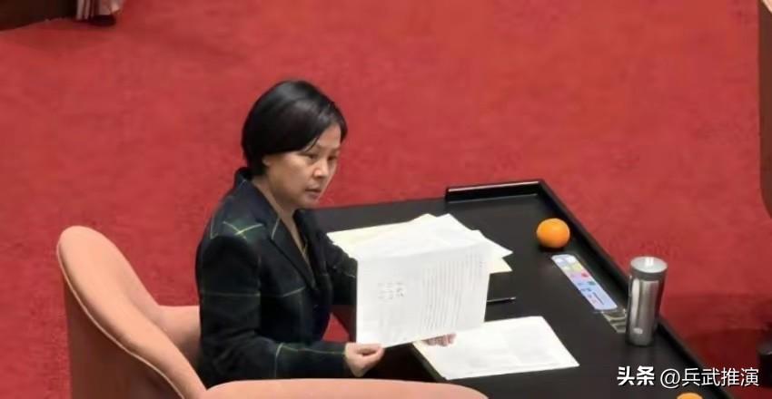 台湾民众党主席黄国昌：台湾根本就不承认中华人民共和国！

黄国昌公开说这话，就是