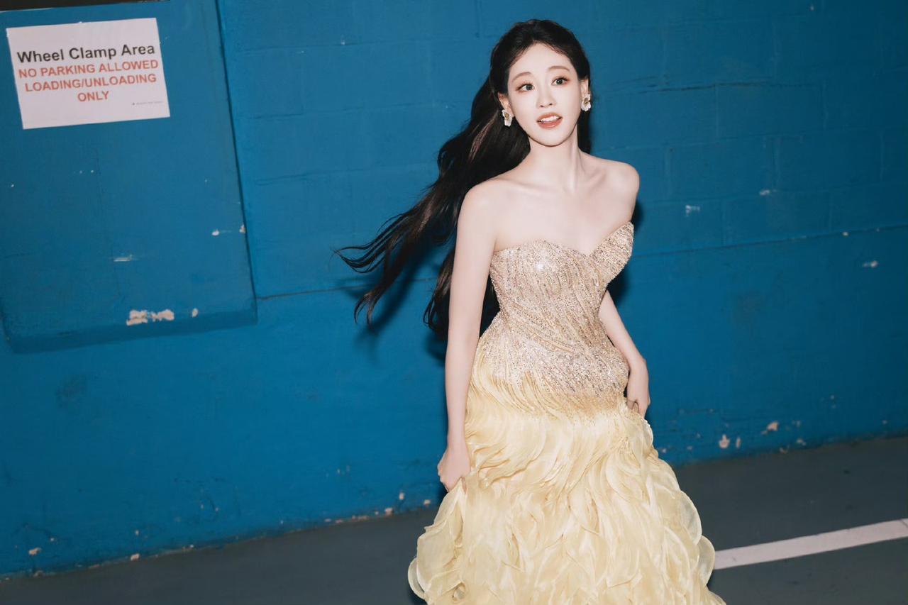 好美的祝祝公主[飞吻]
祝绪丹