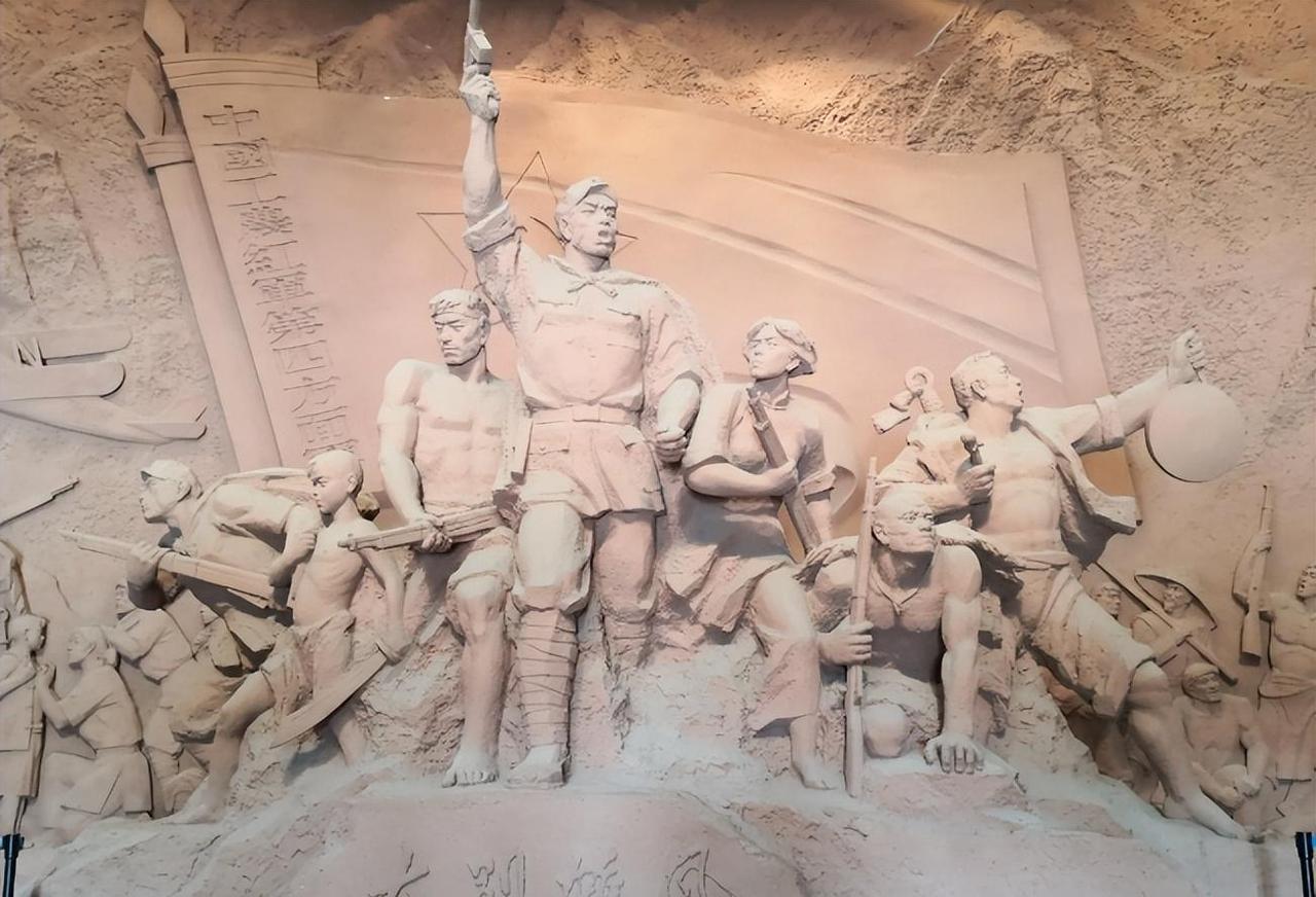 王建安将军一生清廉，生活简朴，勇于抨击浪费奢靡，也敢于顶撞权贵特权，又被群众亲切