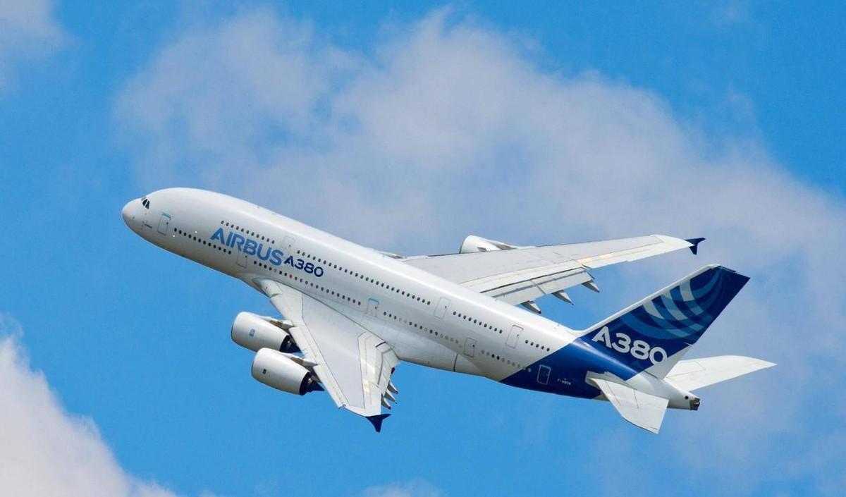 国内的A380为何运营不下去？

A380一开始是很有前景的，他们想着能坐将近一