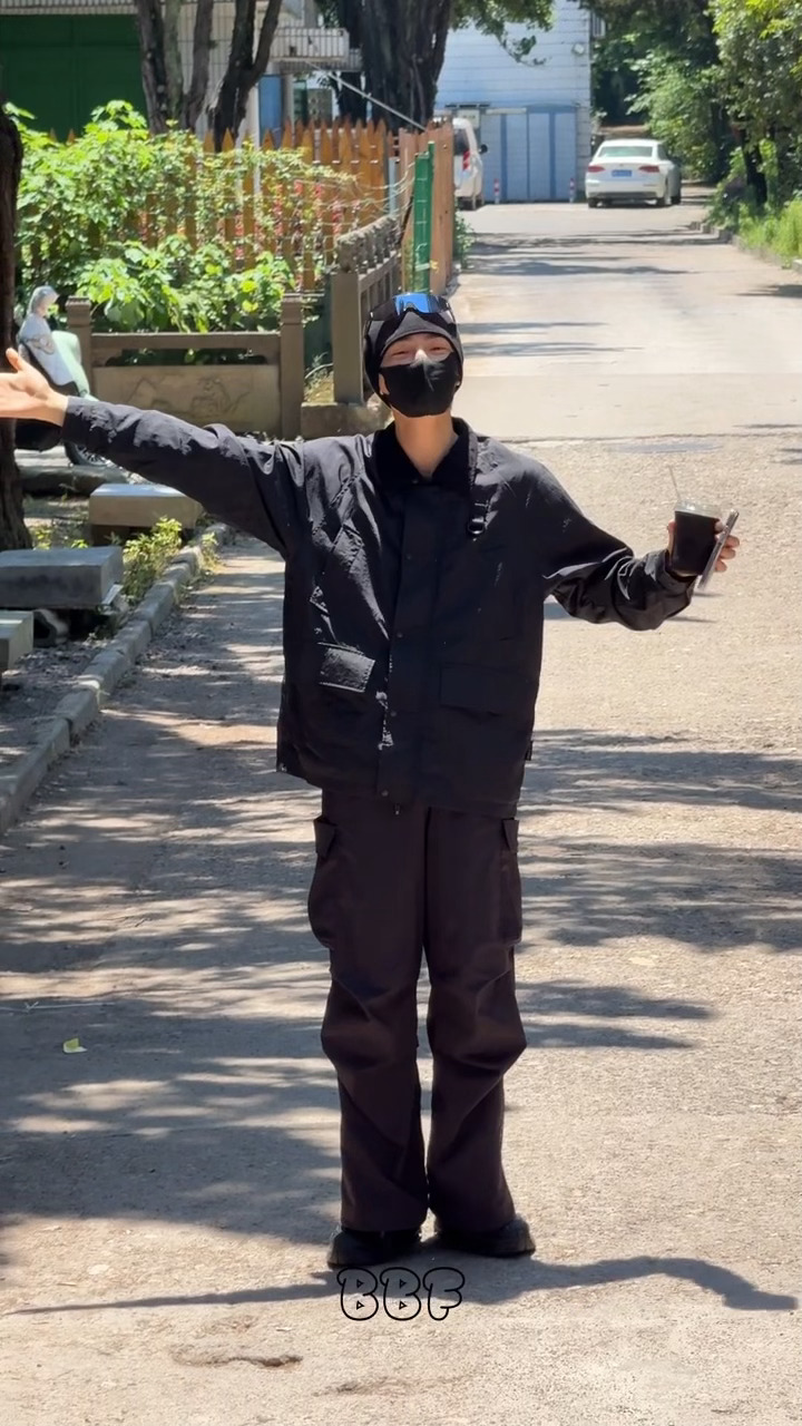 我有勇气我都不怕～儿童节给大家表演节目唱歌的禹兮🥰🥰丁禹兮儿童节上班路给粉丝