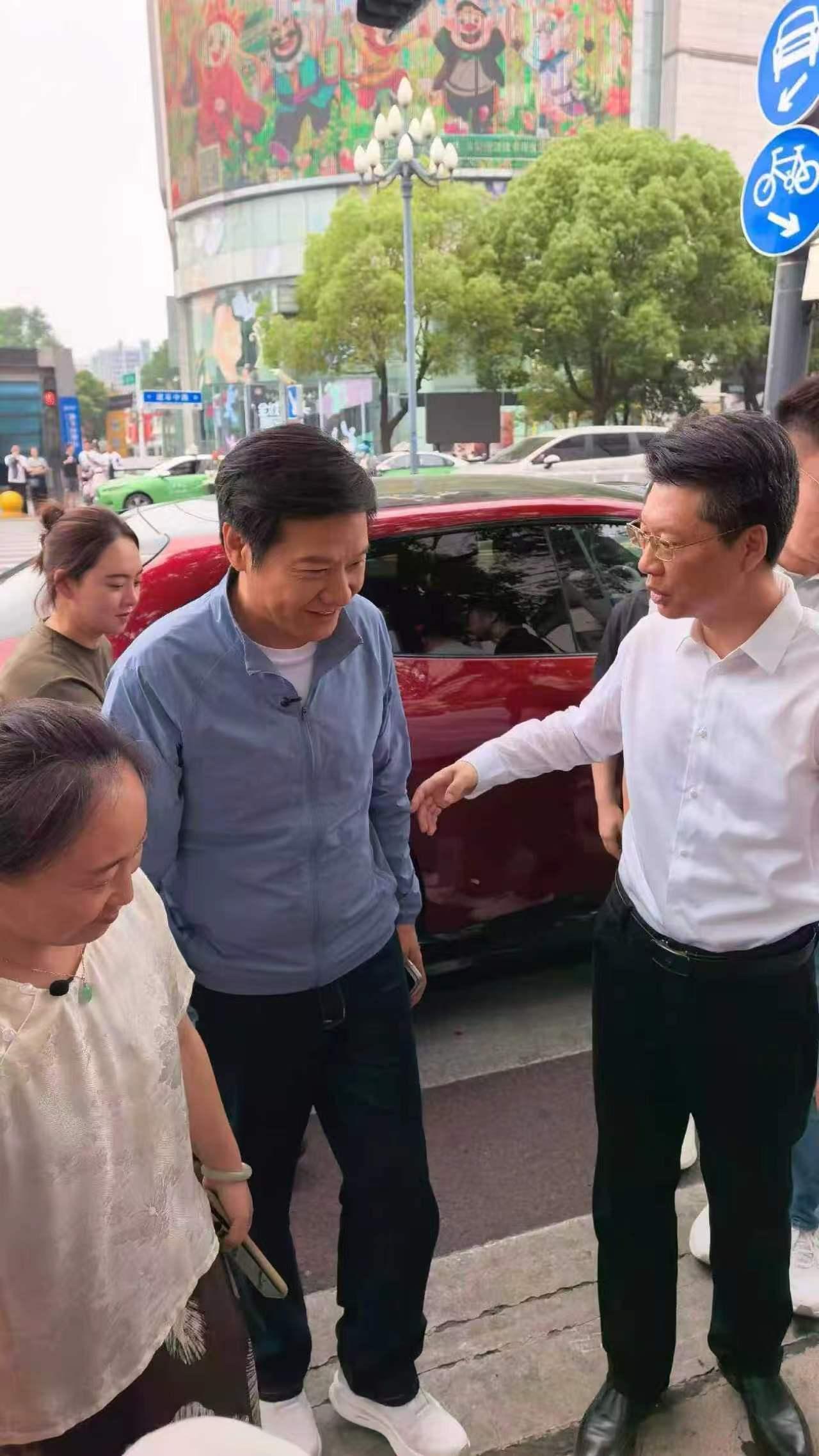 网友：雨田总要是重仓投资盐城，那我以后就不嘿他了 [奸笑]