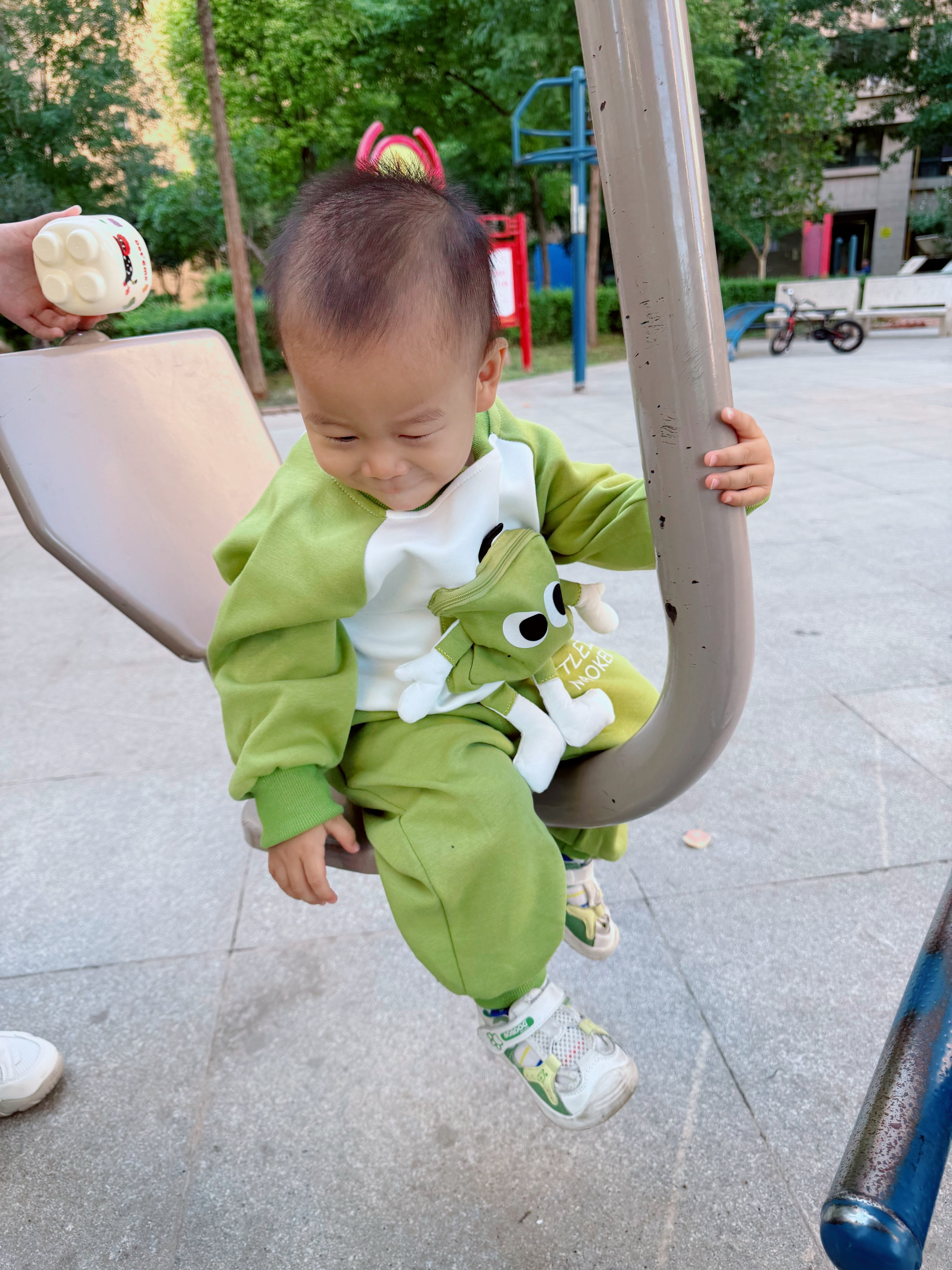 他明明还这么小，我却已经在怀念他更小的时候了[泪] ​​​