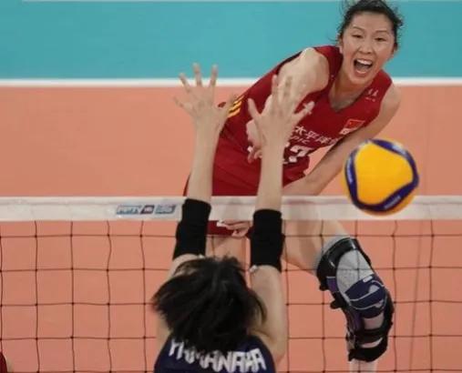 青年才俊尽在其中

世界女排联赛香港站，中国女排接连败给波兰、意大利队，要求更换