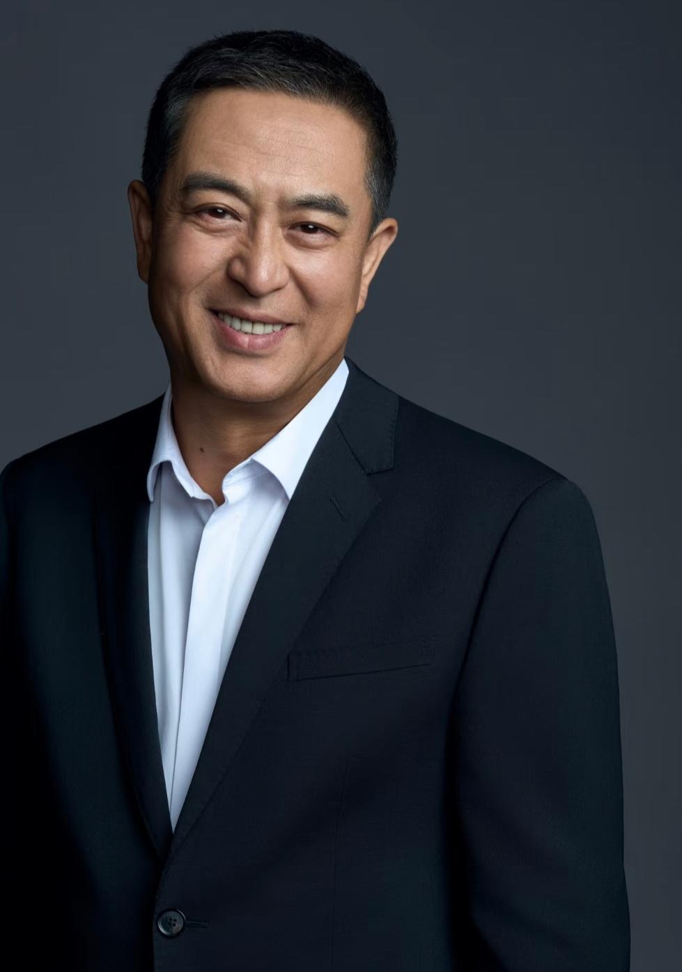 今晚心情最复杂的，
估计是张嘉益了，
不是因为成都买房，也不是韩沛颖口不择言，而