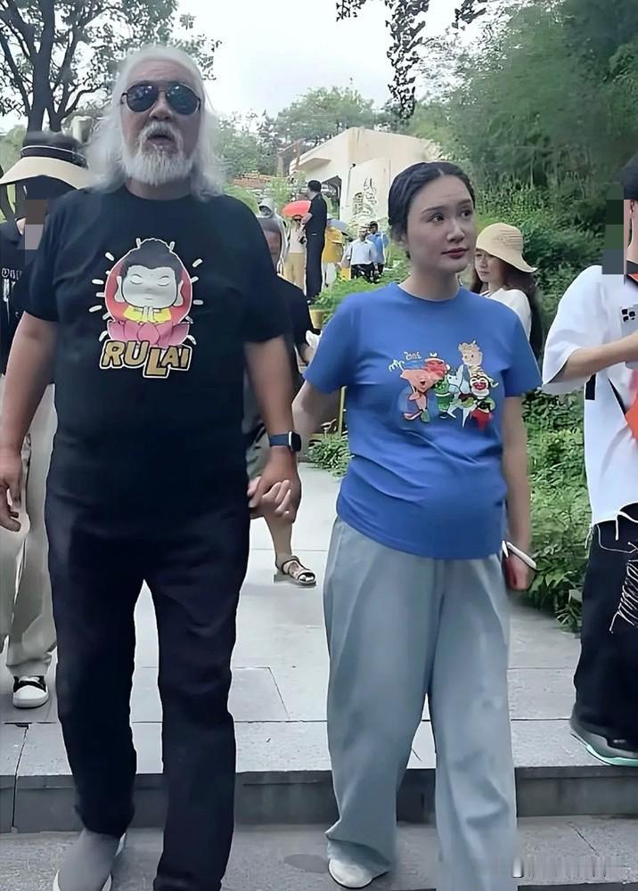 如果你是74岁的张纪中
你现在最怕什么呢？

老人肯定会担忧自己的财产，可能会被