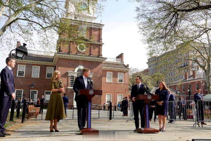 4月13日，荷兰国王威廉-亚历山大和玛克西玛王后开始了对美国为期三天的工作访问。