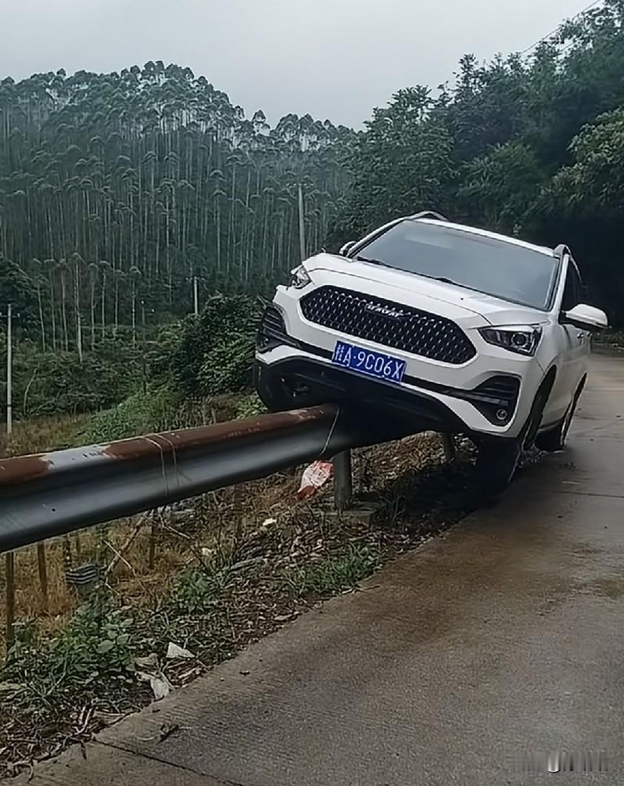 各位老司机，这又是科目几？开车要注意安全！