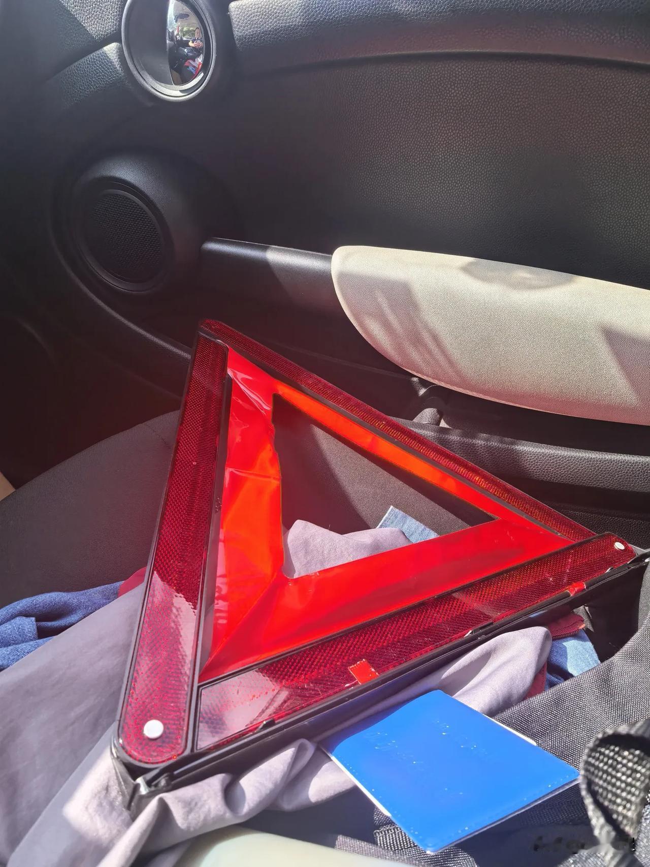 （原创）验车体验
早上被朋友喊出去，干了点小事，吃了顿小饭，只是没喝小酒，就回来