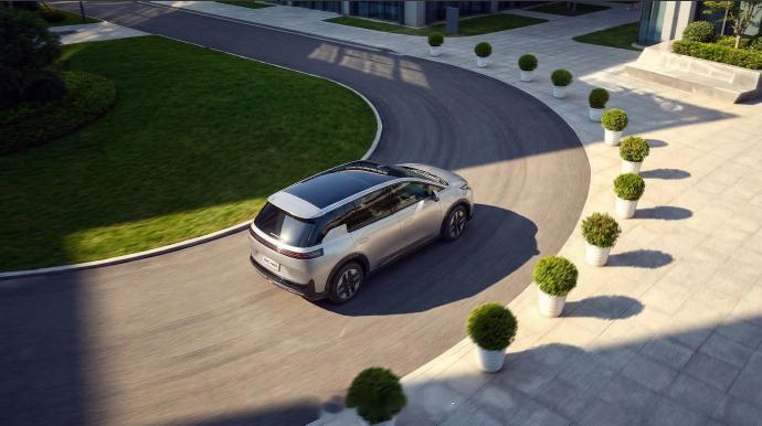 埃安张雄要把高阶智能变成国民标配埃安N60今天正式开启盲订，99块定金抵5088