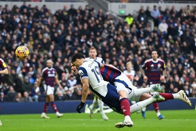 在沙特财团入主纽卡斯尔联队之后，喜鹊军团就一跃成为了足坛最富有的球队，不过新老板