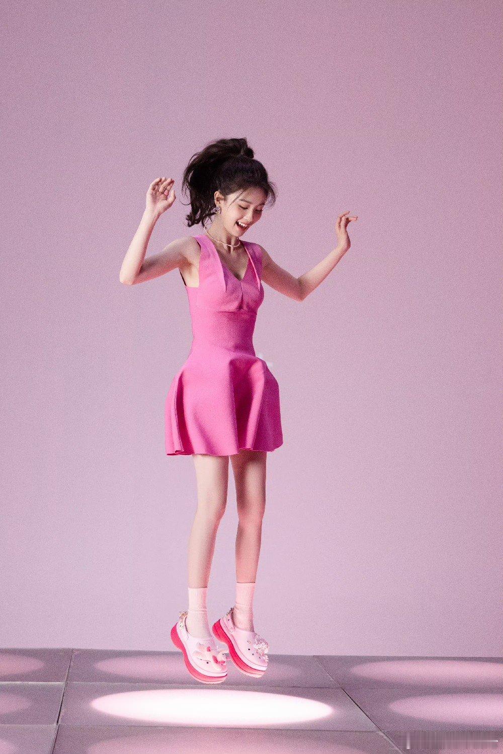 白鹿粉色甜妹白鹿甜美风格 白鹿好甜！元气少女！ ​​​