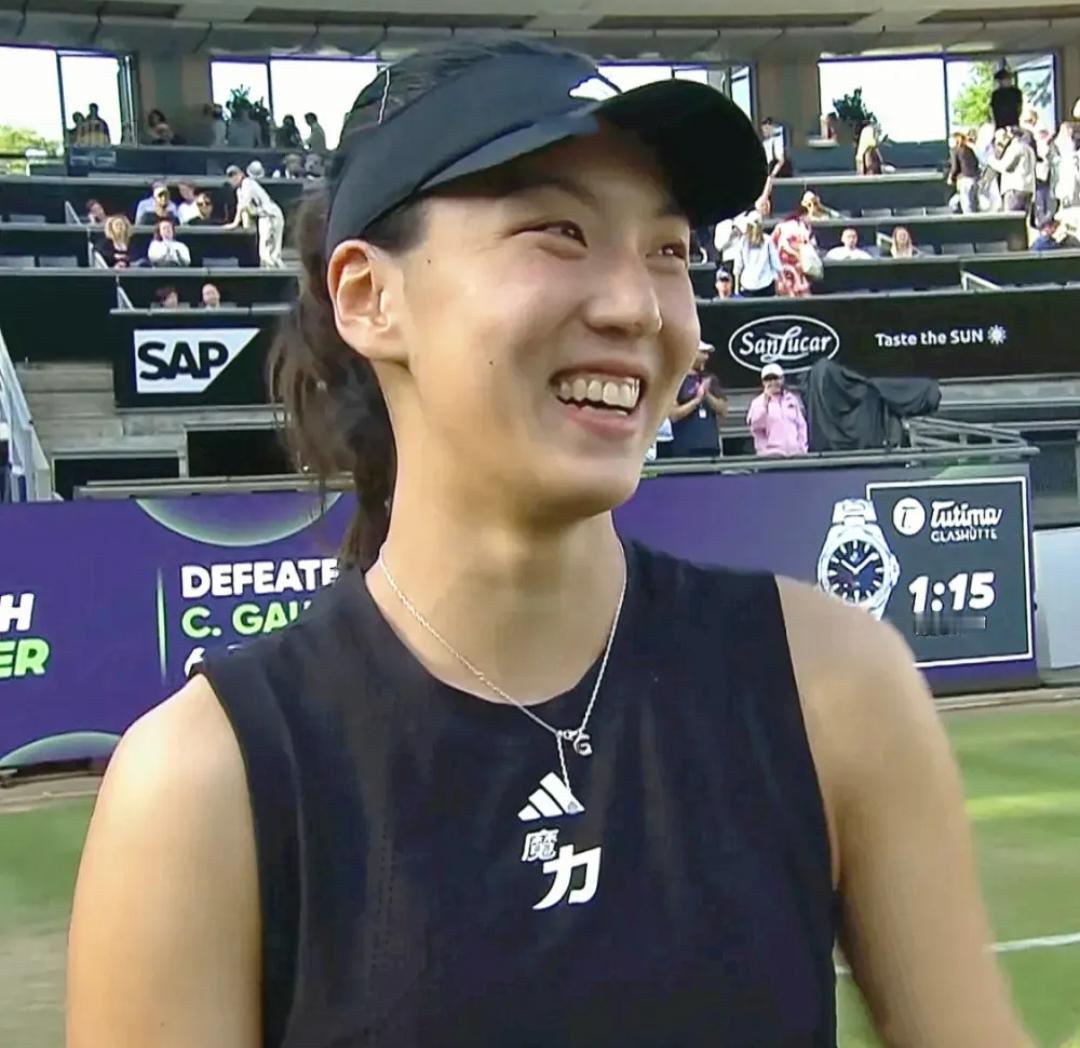 再创佳绩！澳网女单王欣瑜2: 0（7:5、6:4）战胜诺斯科娃，进入女单16强，