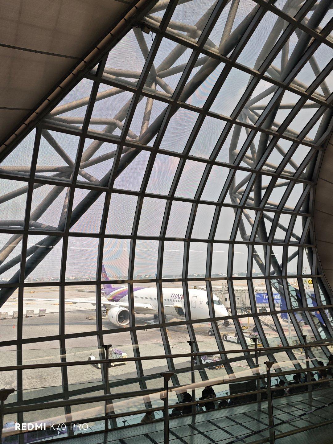 泰国航空空客A350-900曼谷回北京，明天白天在北京拍个史上最帅纯电方盒子，晚