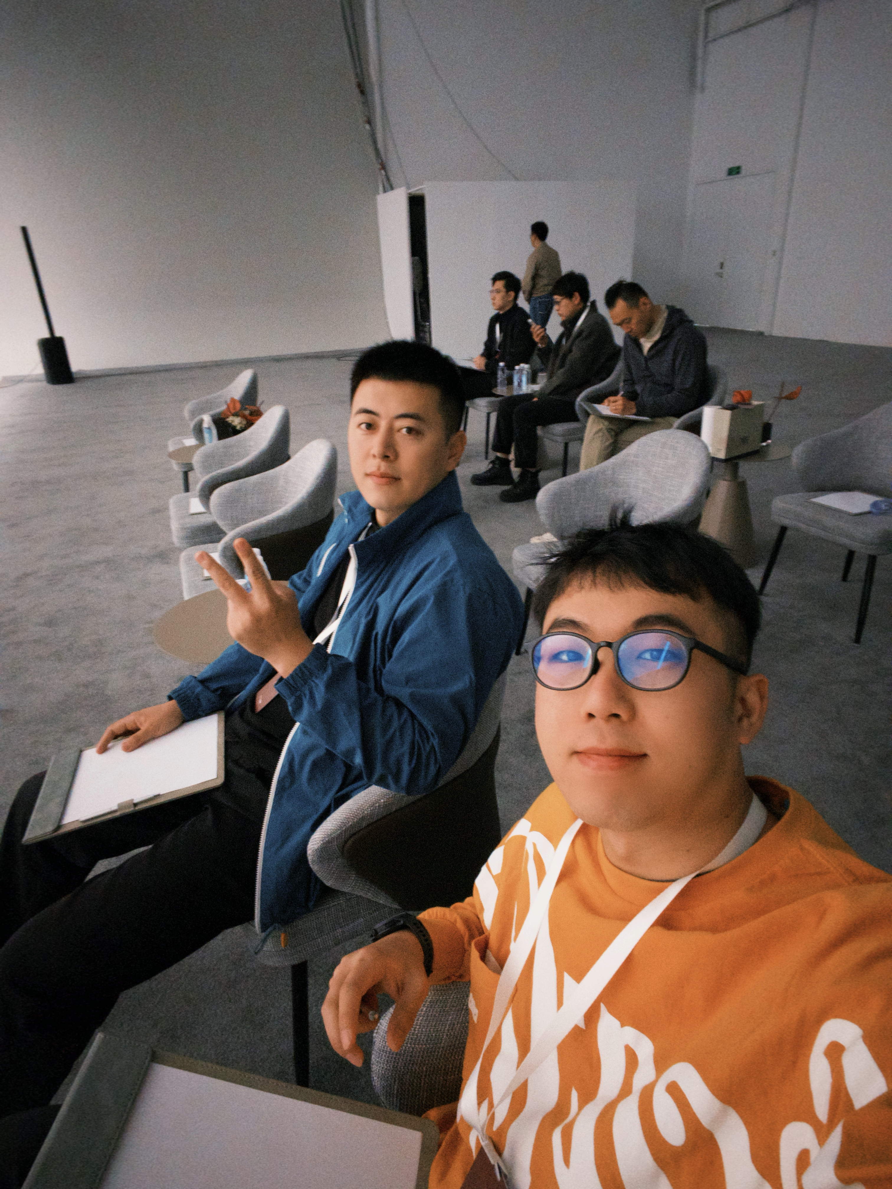 四月第一天来聚火片场看一下一台非常成熟稳重很有压迫感的车 