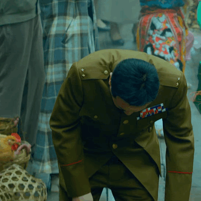 于和伟的眼睛会说话 于老师在春晚的舞台上，眼中流转的情绪让我看到无数故事的片段，