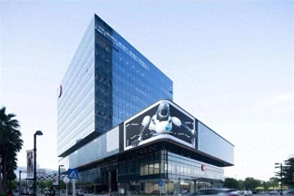 小米深圳总部今日正式开园：独栋建筑 海景工位办公