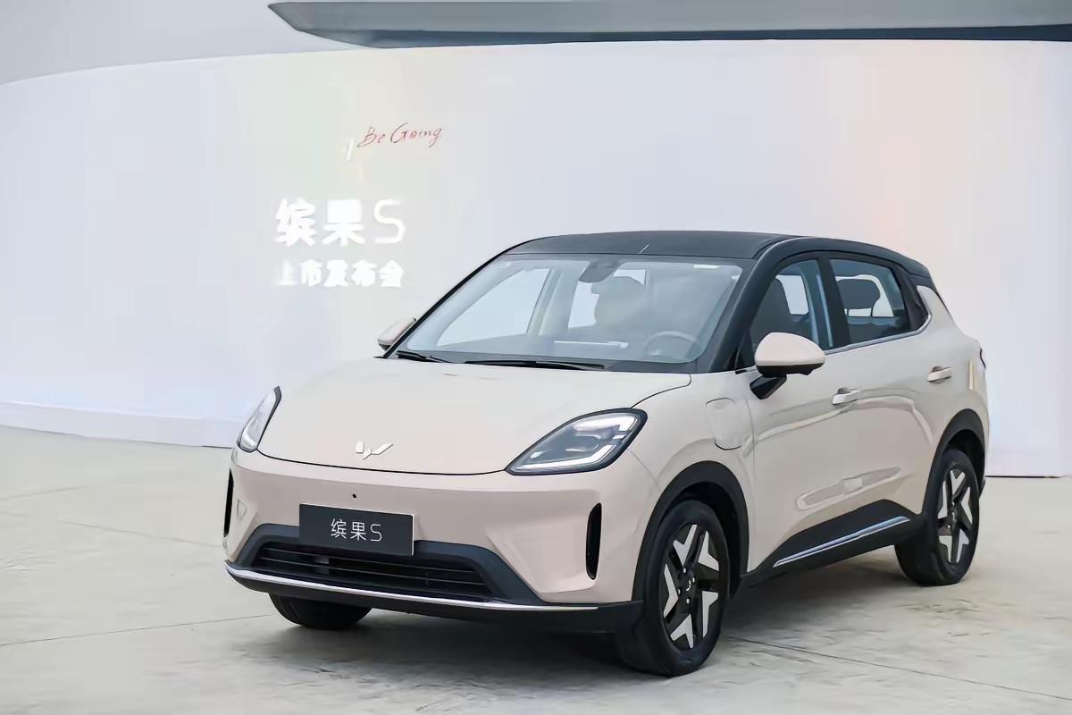 现在买车最流行的一句话！
跑滴滴——买纯电，
跑长途——买油电，
上班族的首选—