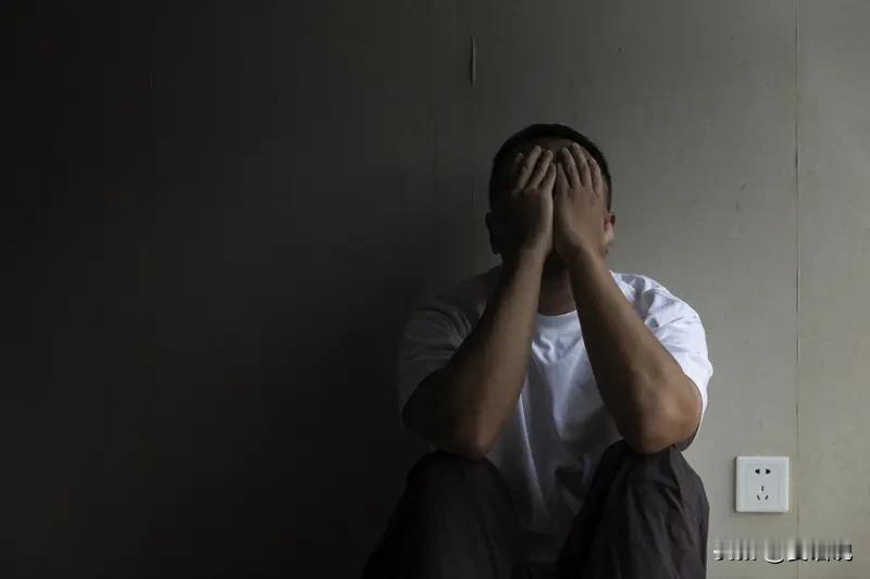 是时间
它会轻轻托住你
把尖锐的痛慢慢磨圆

时间不说话，却慢慢把疙瘩揉开

时