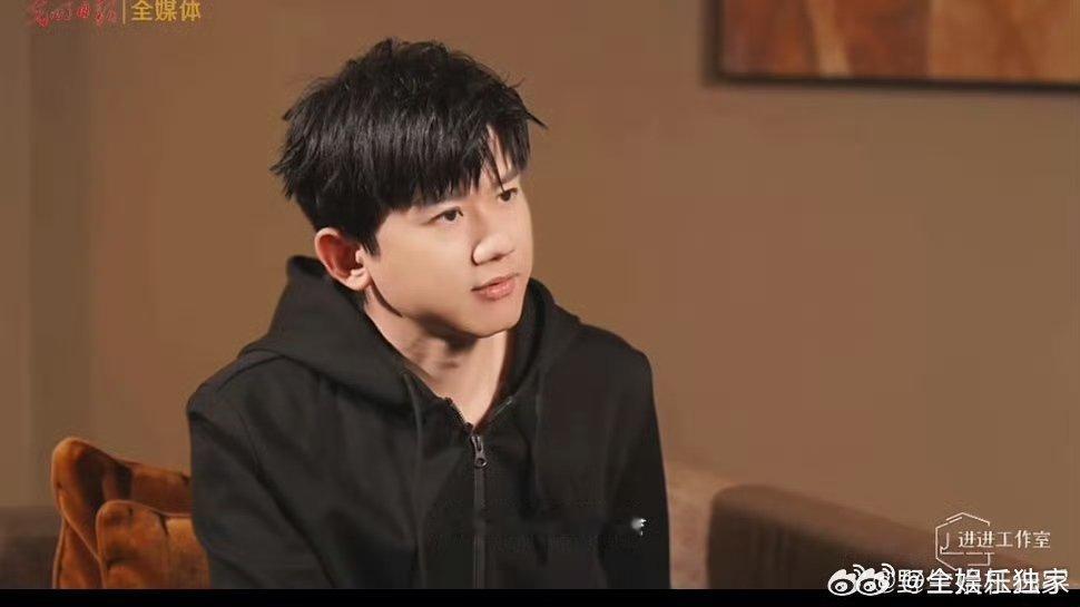 光明日报专访张杰 张杰的舞台从不会让人心寒，被观众赋予能量，便用百分百热忱回馈，