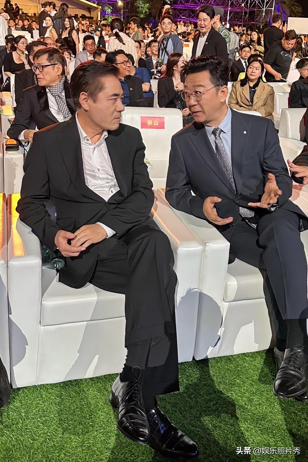 两位“老戏骨”，气质差太远了！陈宝国越来越“傲”，郭涛更“稳重”！

两位演技都