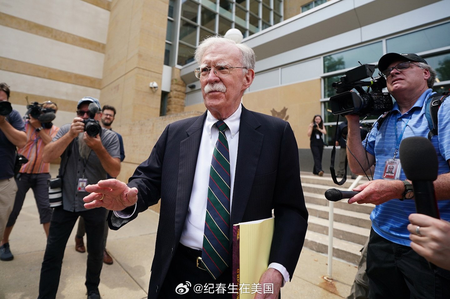 川普第一任期的前国家安全顾问John Bolton周五就非法持有机密信息认罪，案