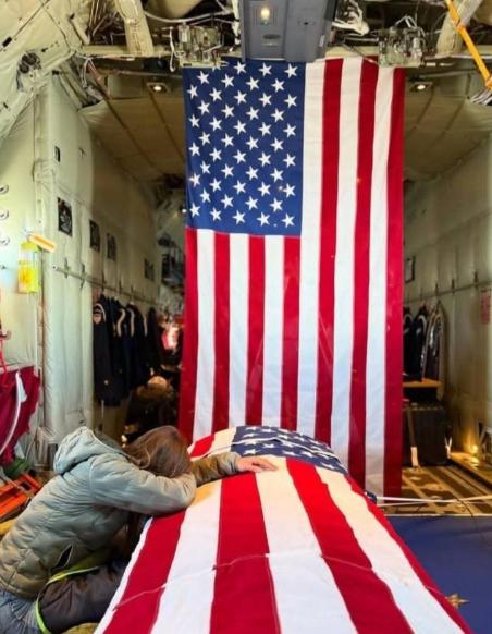 美国飞行员被俘虏了
目前对于特朗普政府来说，压力非常大，因为不仅最先进的F-35