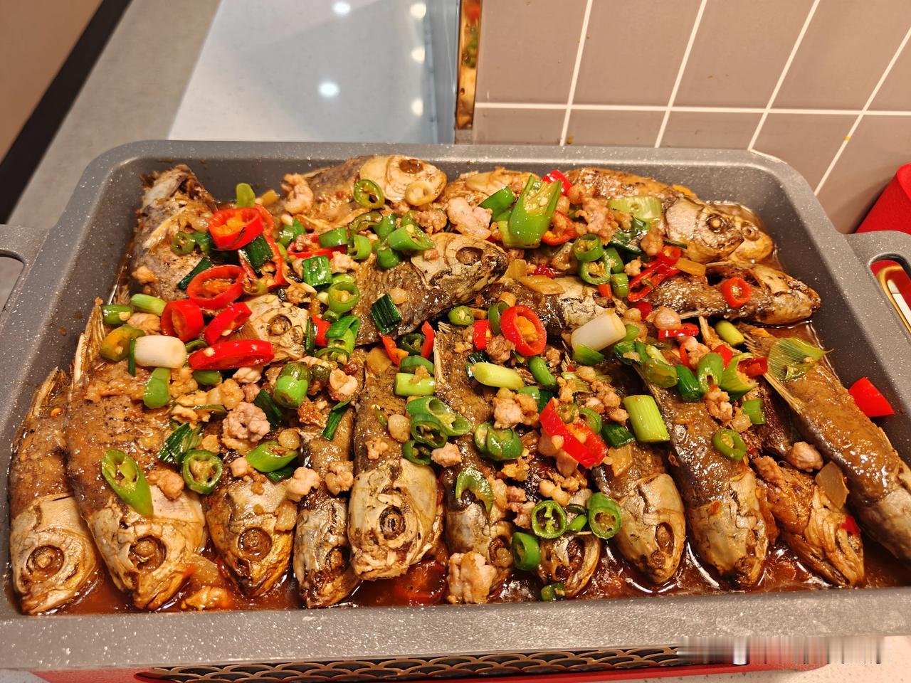 未来餐饮要想做大做强，一定离不开这几个词，少一个成功率降25%
一：供应链
确保