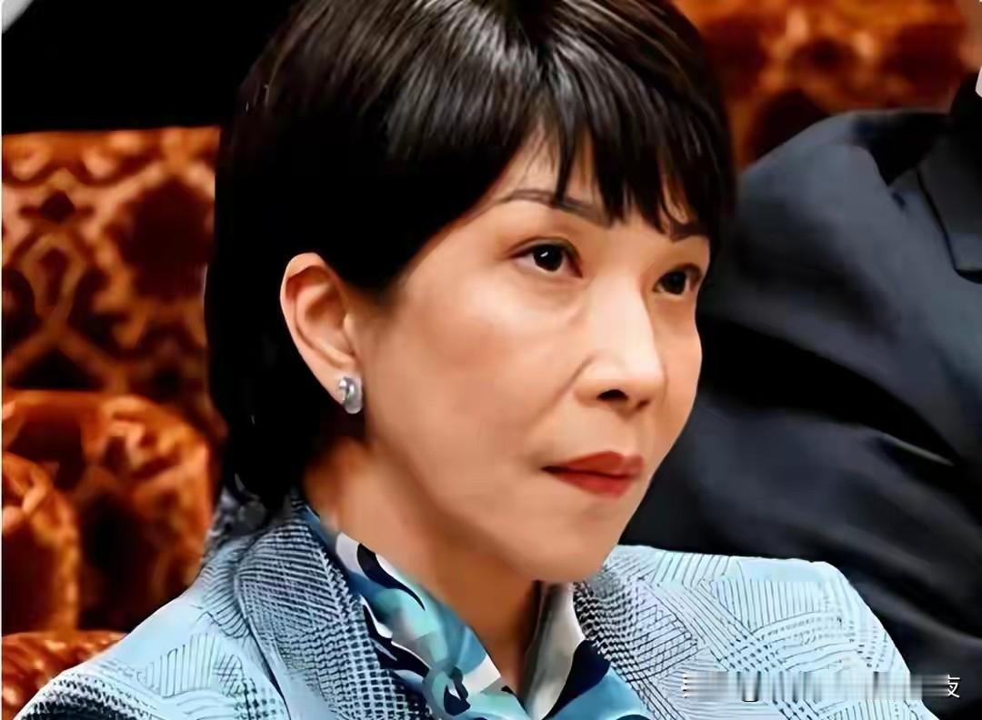 中朝俄联手施压，高市早苗扛不住了？