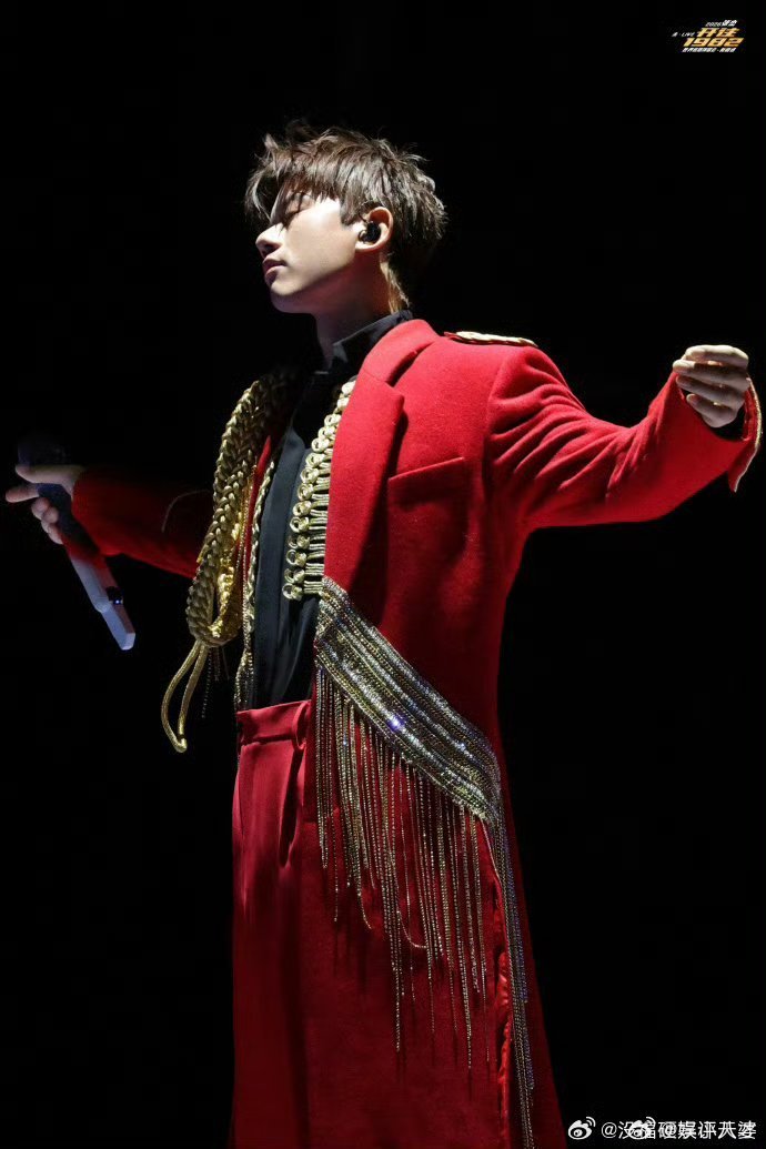 张杰在鸟巢搞上装修了 硬核承包鸟巢！从舞台结构到视觉呈现全方面重装，这哪是演唱会