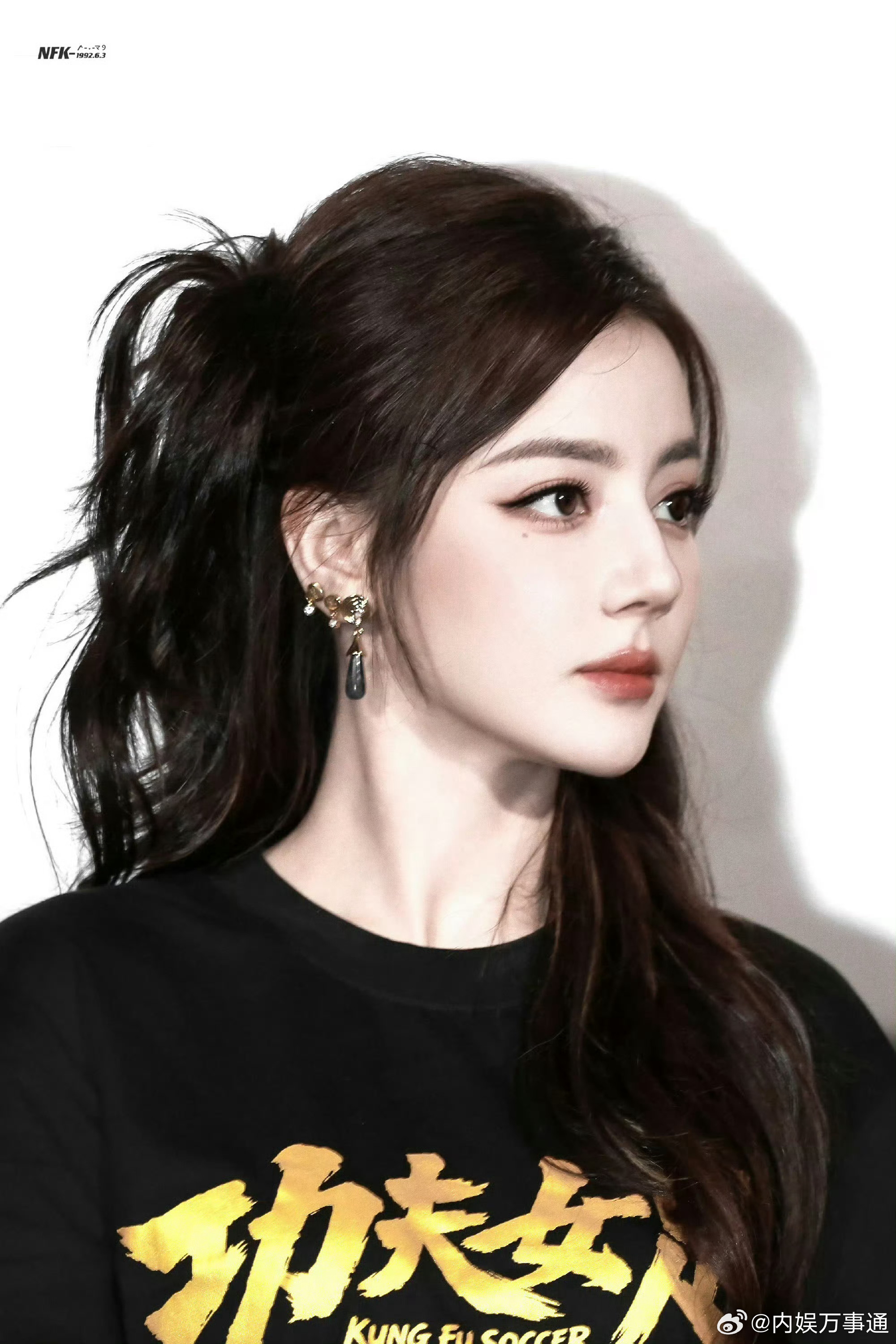 周星驰回应选角迪丽热巴 只能说优秀导演和优秀女演员，强强联合更上一层楼！ 呈现了