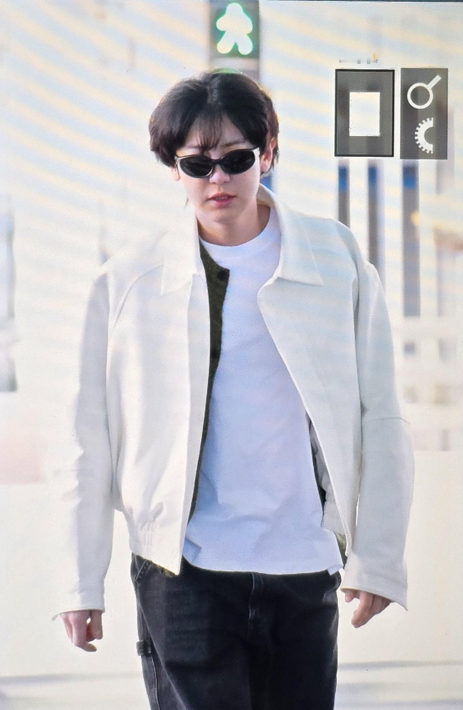#朴灿烈[超话]#😎 ©CHAN_night ​​​