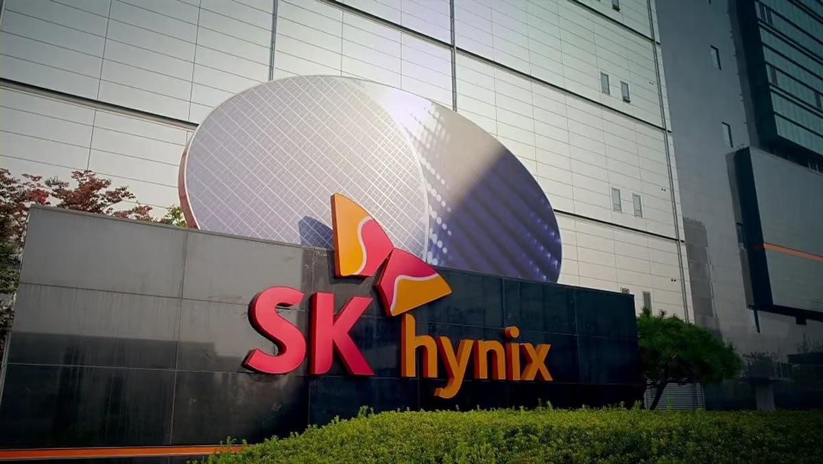 2580亿！SK海力士砸重金新建两座存储芯片工厂，因为AI把内存产能吃光了。你的
