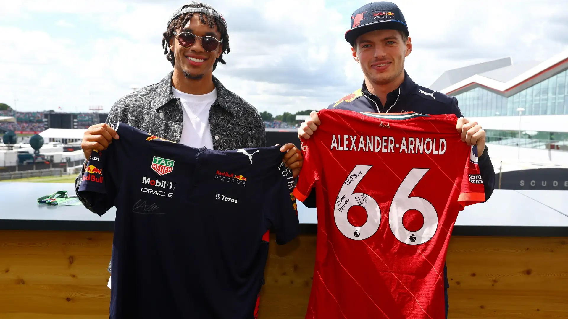 F1车手维斯塔潘x阿诺德|聊车文旅球衣马精选 F1利物浦