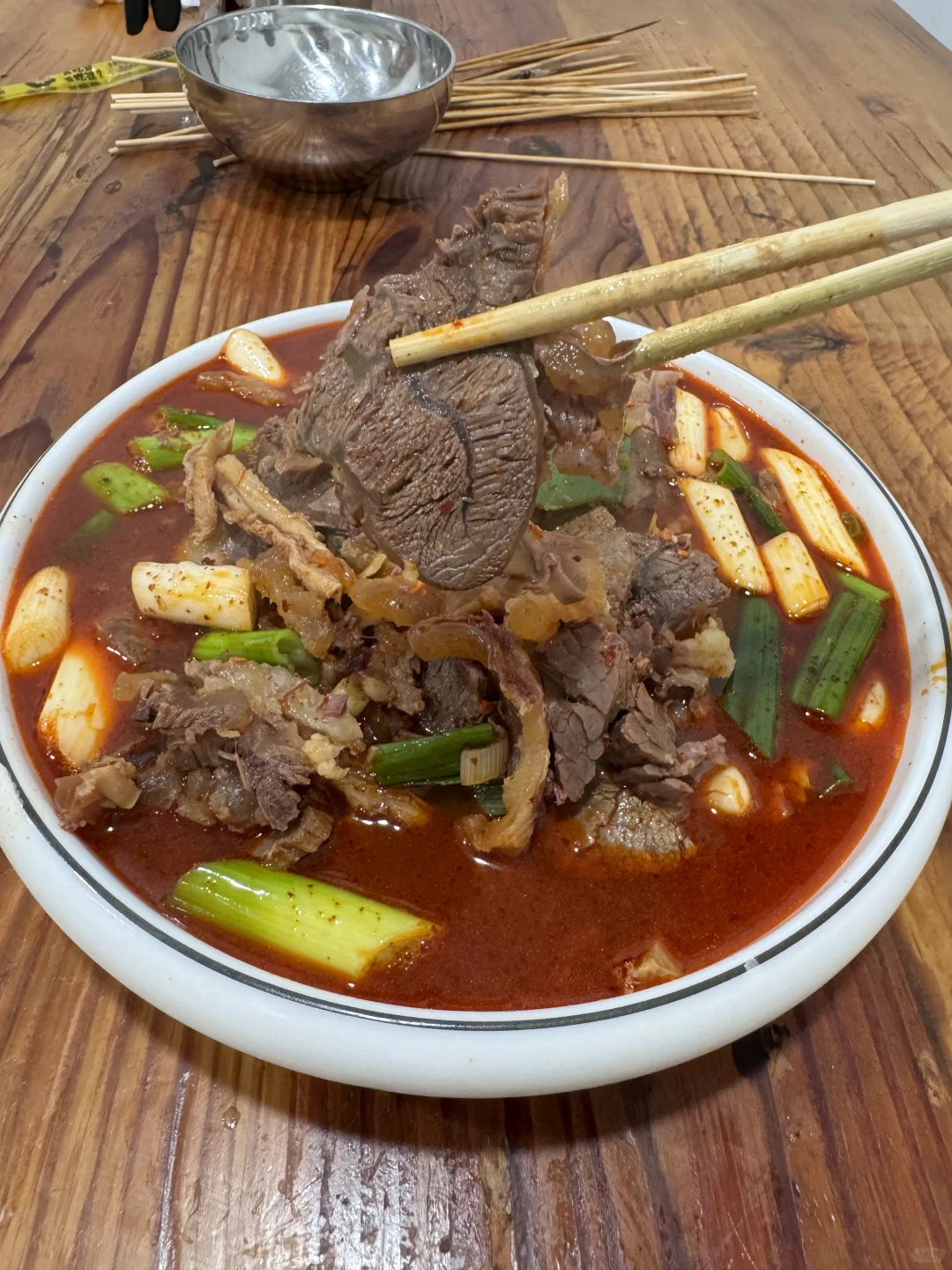 洛宁酸牛肉都100块了？！驱车百公里来吃😎